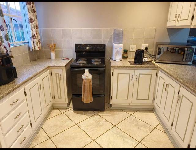 2 BEDROOM PROPERTY TO RENT IN LANGENHOVENPARK